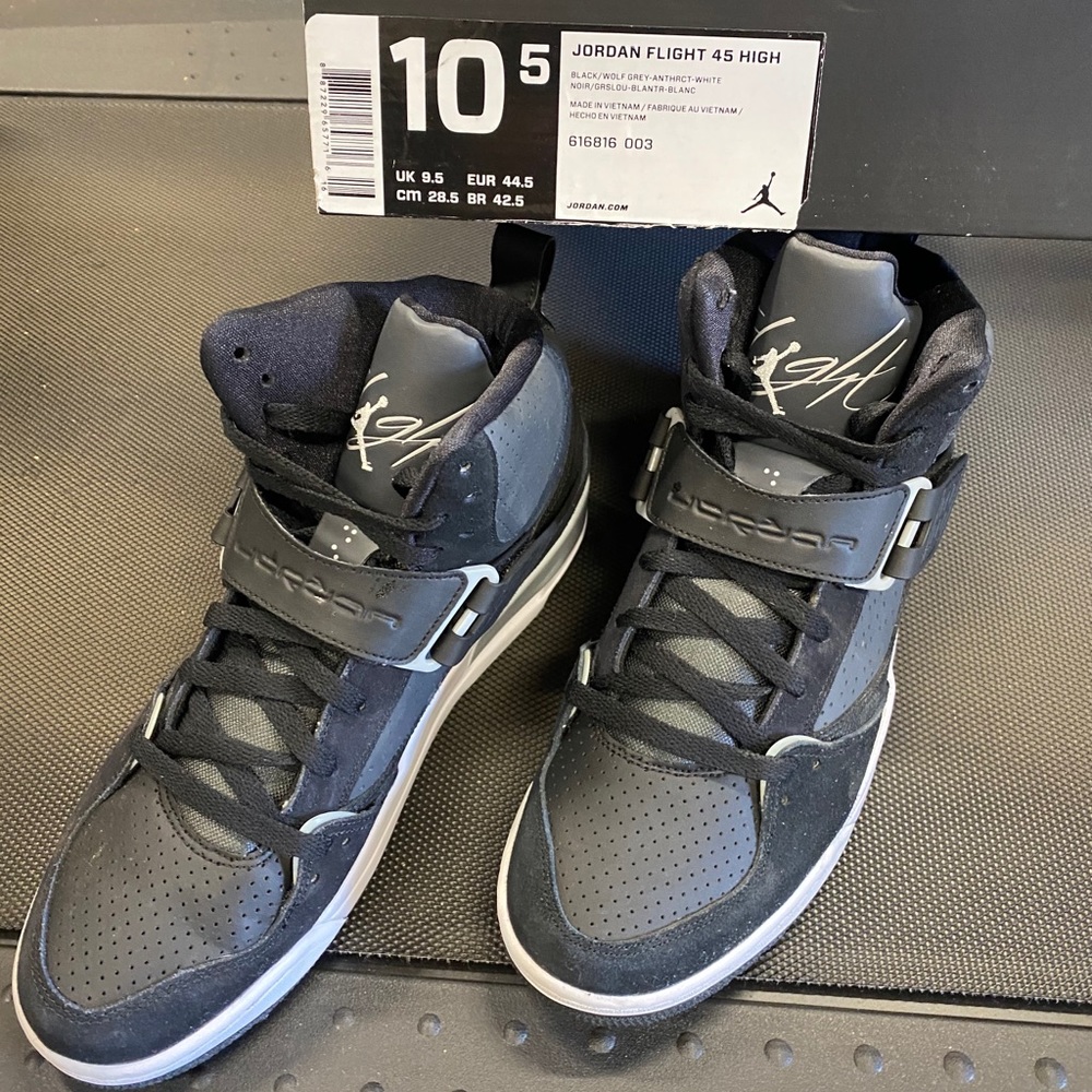 Jordan Flight 45 High Black/Wolf Gray